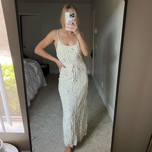 charlie holiday floral midi dress